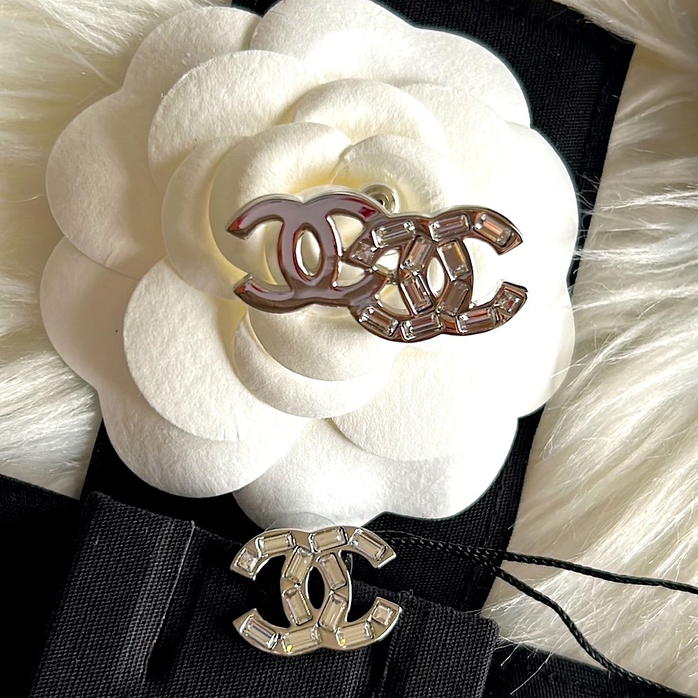 Chanel CC Crystal Stud Earrings Silver - Picture 9 of 12